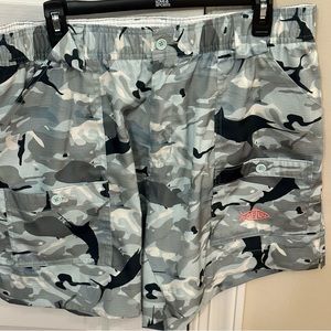 AFTCO Light grey Camo Men’s size 38 Original Fishing shorts